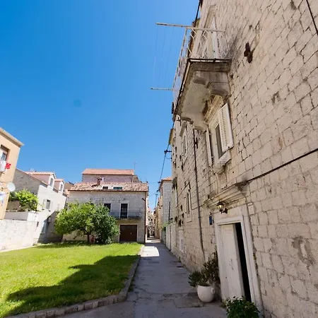 아파트 Top-floor In Center