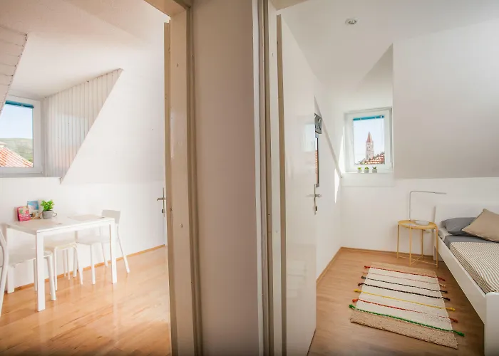 Top-floor In Center Apartament Trogir