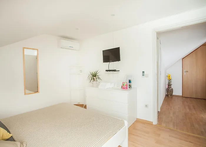 Apartament Top-floor In Center Trogir