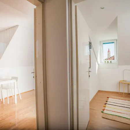Top-floor In Center Apartament Trogir