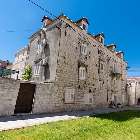 Apartament Top-floor In Center *